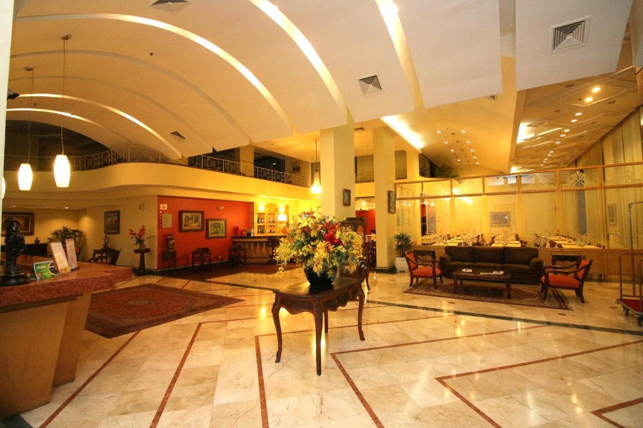 Carlton Plaza Sao Jose Dos Campos Hotell Exteriör bild